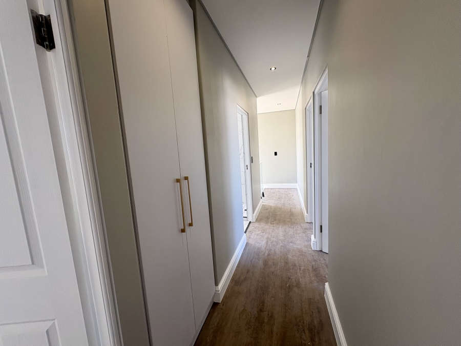 4 Bedroom Property for Sale in Sandown Western Cape